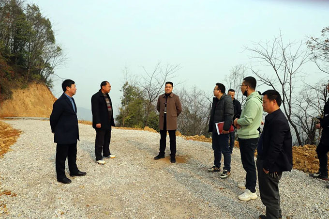 �f(w��n)��Ͷ�Y���F(tu��n)�hί��(sh��)ӛ�������L(zh��ng)�(y��ng)���֬F(xi��n)��(ch��ng)�{(di��o)�Ȋ����һ��������_(d��)վ�(xi��ng)Ŀ���O(sh��)��r